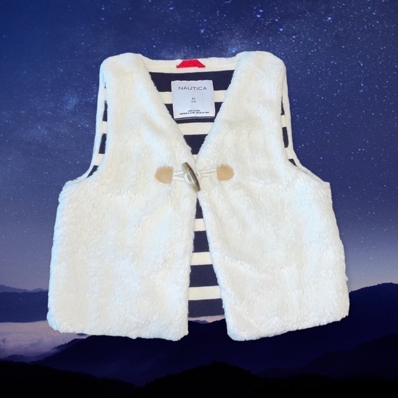 NAUTICA Size M (5-6) White Faux Fur Vest w/Navy & White Stripe Lining - Picture 1 of 2